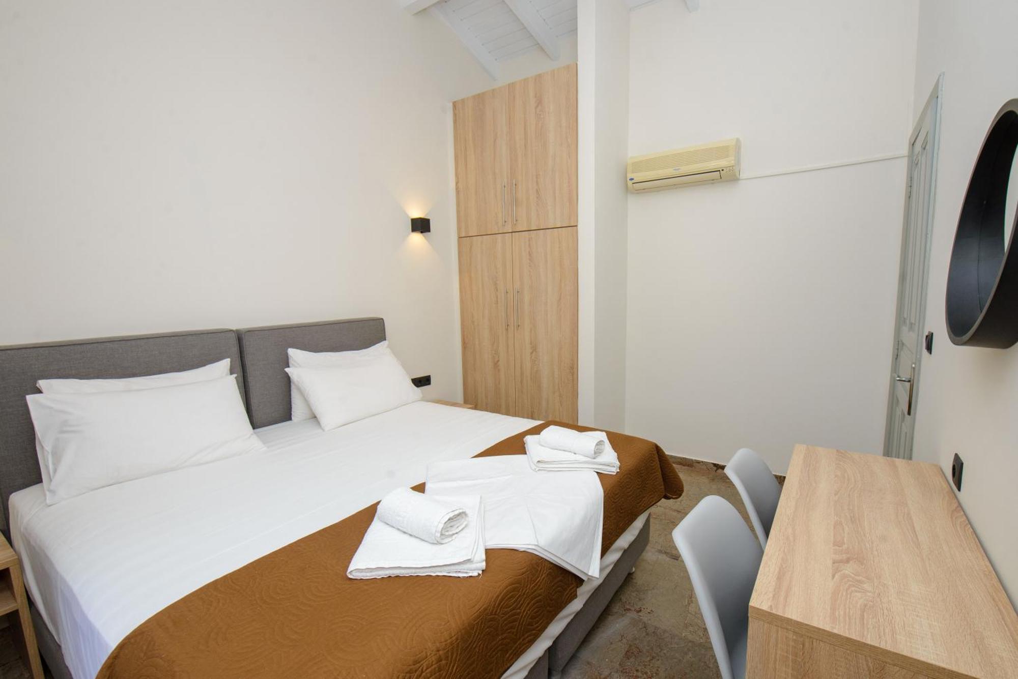 Saint Spiridon Hotel Kassiopi Exterior foto